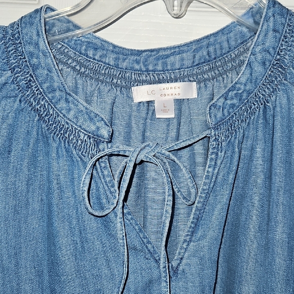 LC Lauren Conrad Blue Smocked Cap Sleeve Blouse - Picture 2 of 3